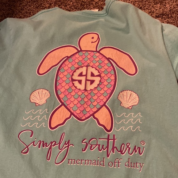 I’m gonna sale this shirt from simply Southern! - Picture 2 of 3